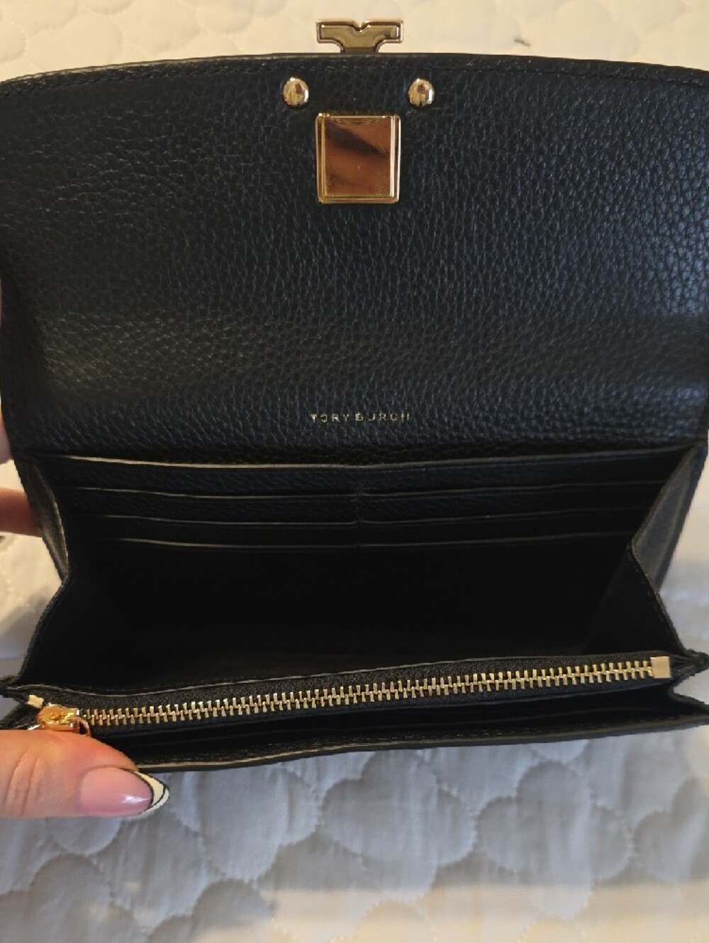 Tory Burch Black Leather Continental Wallet with Gold Logo Emblem - Picture 3 of 6